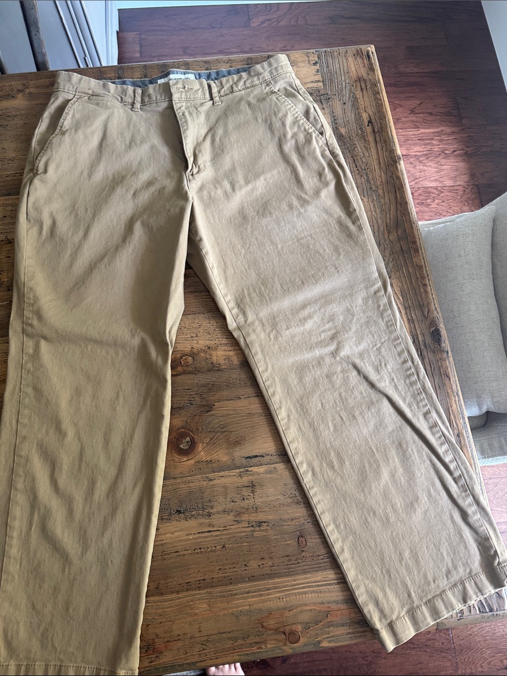 Amazon Essentials Men's Straight Chinos in Khaki Tan